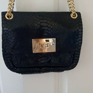 Black micheal kors bag